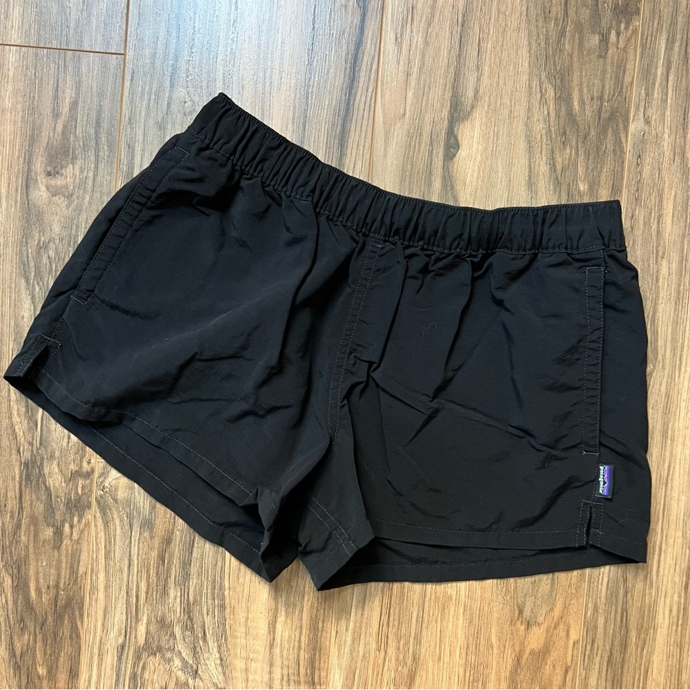 Patagonia Barely Baggies in Black 🖤